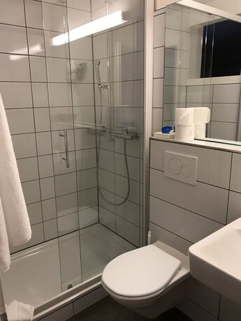 Imagen de la habitación del Hotel Bergsonne Rigi. Foto 15