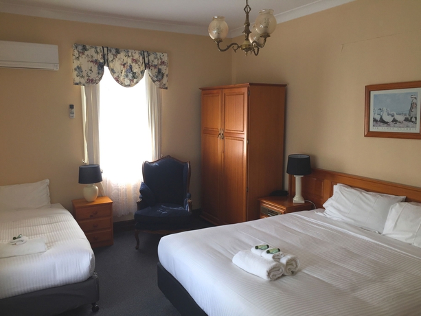 Imagen de la habitación del Hotel Berida. Foto 6