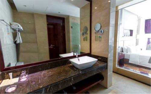 Imagen de la habitación del Hotel Beris Media. Foto 1
