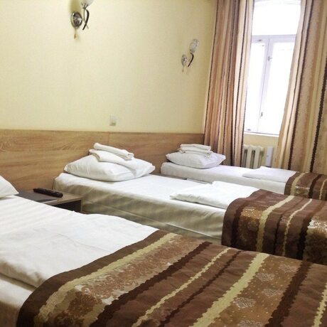 Imagen de la habitación del Hotel Berison Kamala. Foto 10