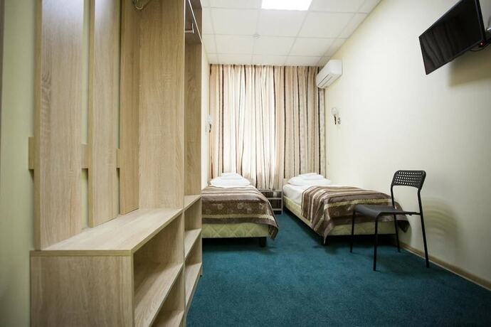 Imagen de la habitación del Hotel Berison Kamala. Foto 17