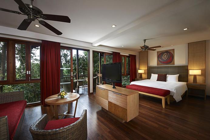 Imagen del bar/restaurante del Hotel Berjaya Langkawi Resort. Foto 4