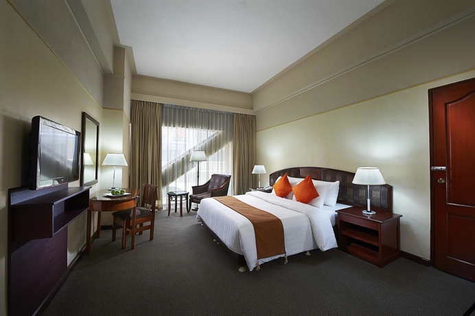 Imagen de la habitación del Hotel Berjaya Makati. Foto 11