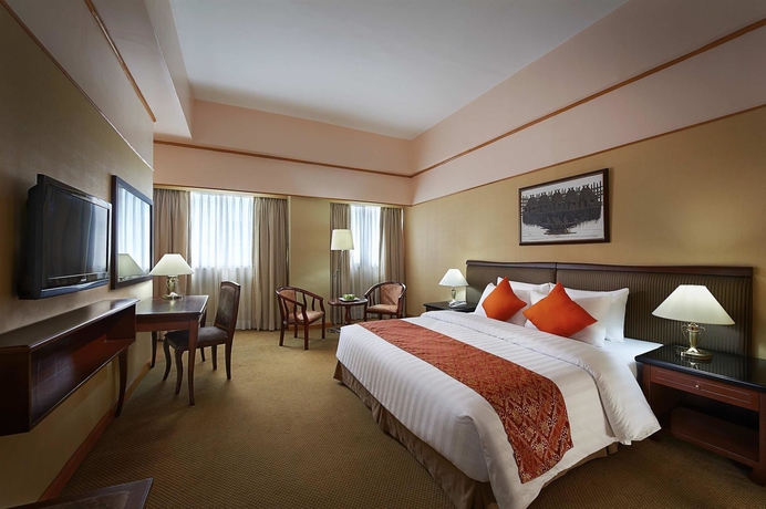 Imagen de la habitación del Hotel Berjaya Makati. Foto 13