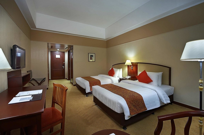 Imagen de la habitación del Hotel Berjaya Makati. Foto 16