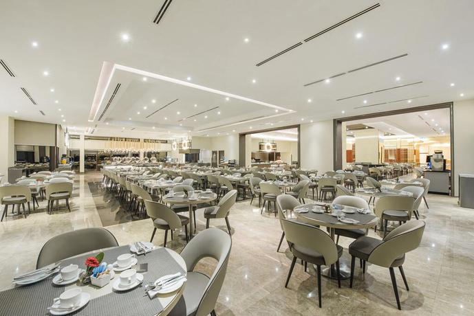 Imagen del bar/restaurante del Hotel Berjaya Times Square , Kuala Lumpur. Foto 2