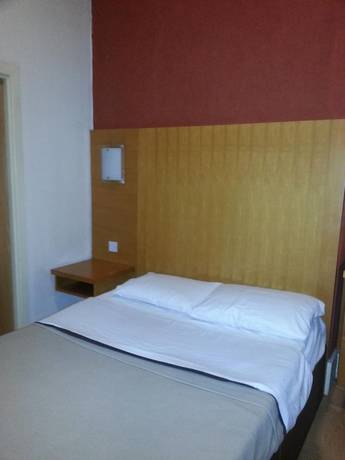 Imagen de la habitación del Hotel Berkeley Court. Foto 12