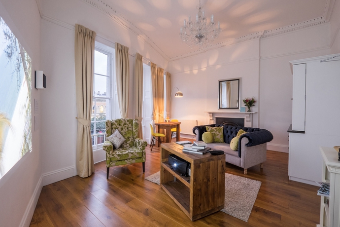 Imagen de los interiores del Hotel Berkeley Suites. Foto 16