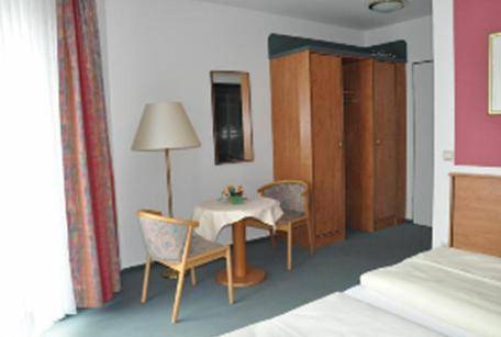 Imagen de la habitación del Hotel Berlin, Bad Nenndorf. Foto 6