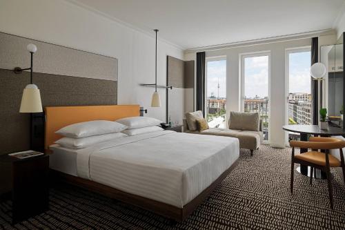Imagen de la habitación del Hotel Berlin Marriott. Foto 14