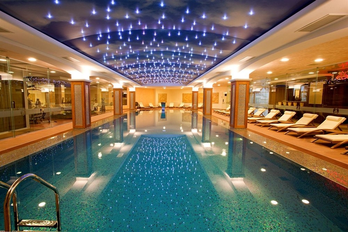 Imagen de la piscina del Hotel Berlin Park Vitosha. Foto 16