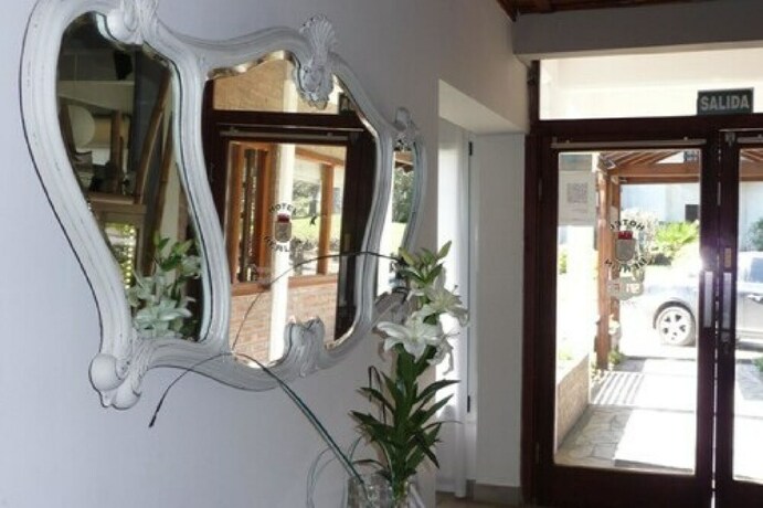 Imagen de los interiores del Hotel Berlin, Pinamar. Foto 12