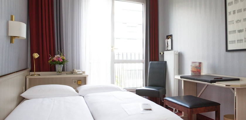 Imagen de la habitación del Hotel Berlin Plaza am Kurf&uuml;rstendamm. Foto 2