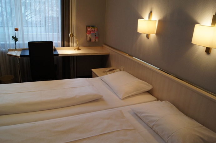 Imagen de la habitación del Hotel Berlin Plaza am Kurf&uuml;rstendamm. Foto 12