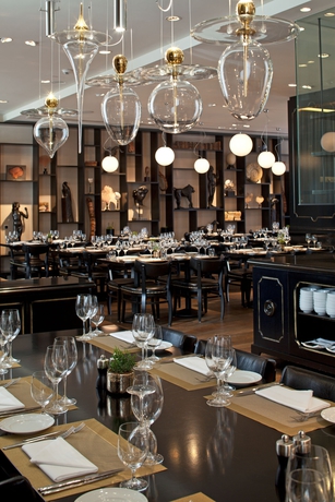 Imagen del bar/restaurante del Hotel Berlin Potsdamer Platz by Leonardo Hotels. Foto 2