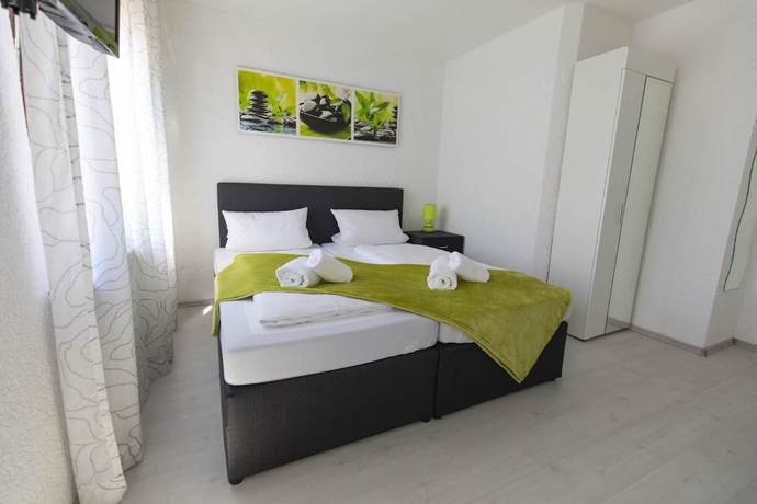 Imagen de la habitación del Hotel Berlin, Schwetzingen. Foto 4