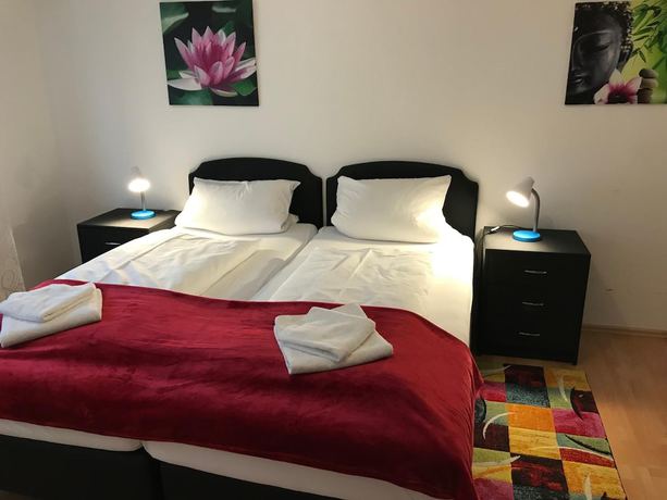 Imagen de la habitación del Hotel Berlin, Schwetzingen. Foto 17