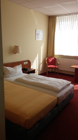 Imagen de la habitación del Hotel Berliner Ring. Foto 4