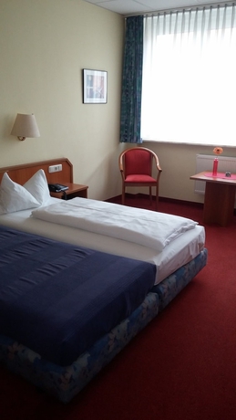 Imagen de la habitación del Hotel Berliner Ring. Foto 8