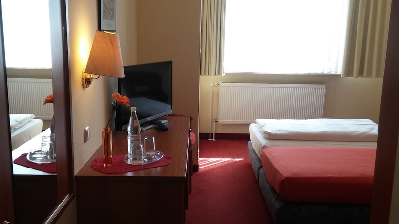 Imagen de la habitación del Hotel Berliner Ring. Foto 9