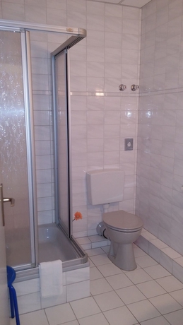 Imagen de la habitación del Hotel Berliner Ring. Foto 15