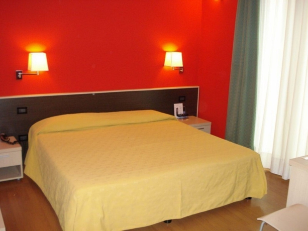 Imagen de la habitación del Hotel Berlino. Foto 9