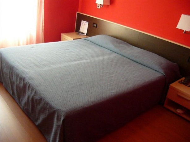 Imagen de la habitación del Hotel Berlino. Foto 13