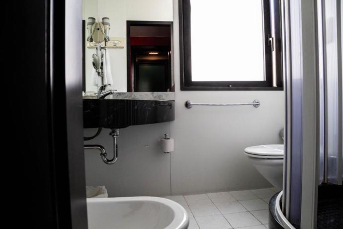 Imagen de la habitación del Hotel Berlino. Foto 3