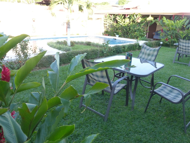 Imagen de los exteriores del Hotel Berlor Airport Inn. Foto 15