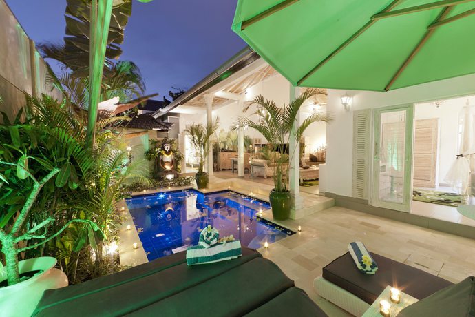 Imagen de la piscina del Hotel Bermimpi Bali Villas. Foto 19