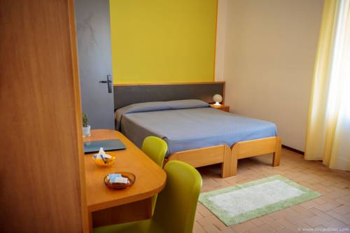 Imagen de la habitación del Hotel Bermuda, Marina di Ravenna. Foto 7