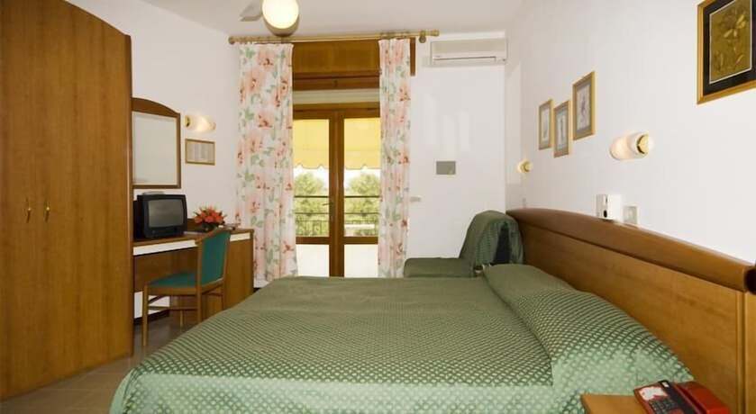 Imagen de la habitación del Hotel Berna, Eraclea Mare. Foto 13