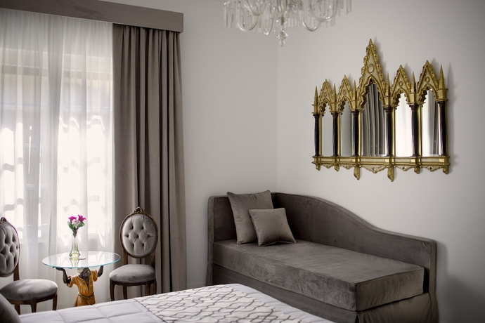 Imagen de la habitación del Hotel Berna, Florencia. Foto 8