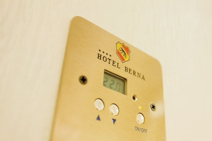 Imagen de la habitación del Hotel Berna, Milán. Foto 7