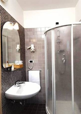 Imagen de la habitación del Hotel Bernard. Foto 3