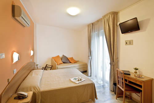 Imagen de la habitación del Hotel Bernard. Foto 4