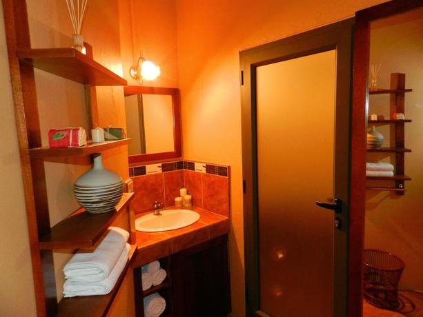 Imagen de la habitación del Hotel Bernard L'hermite Villa. Foto 7