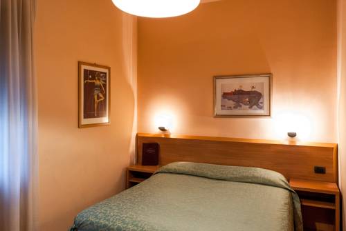 Imagen de la habitación del Hotel Bernardino. Foto 4