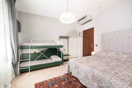 Imagen de la habitación del Hotel Bernardino. Foto 9