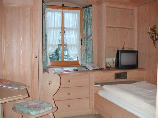 Imagen de la habitación del Hotel Bernhard. Foto 8