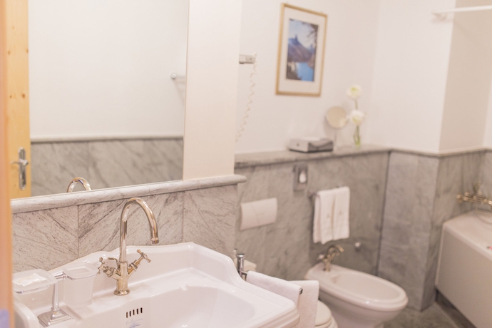 Imagen de la habitación del Hotel Bernina 1865. Foto 11