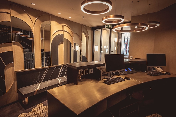 Imagen de los interiores del Hotel Bernina Geneva. Foto 10