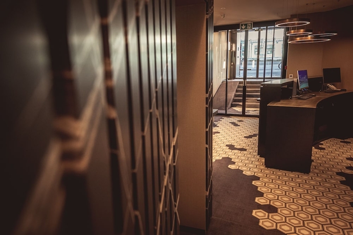 Imagen de los interiores del Hotel Bernina Geneva. Foto 19