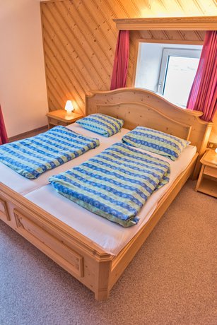 Imagen de la habitación del Hotel Bernina Hospiz - Hostel. Foto 13