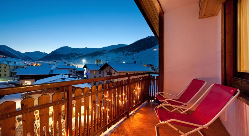 Imagen de los exteriores del Hotel Bernina, Livigno. Foto 8