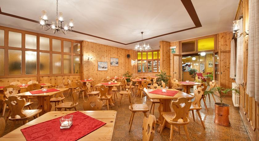 Imagen del bar/restaurante del Hotel Bernina, Livigno. Foto 2