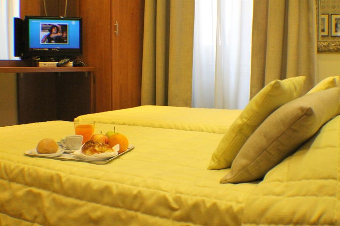 Imagen de la habitación del Hotel Bernina, Milán. Foto 3