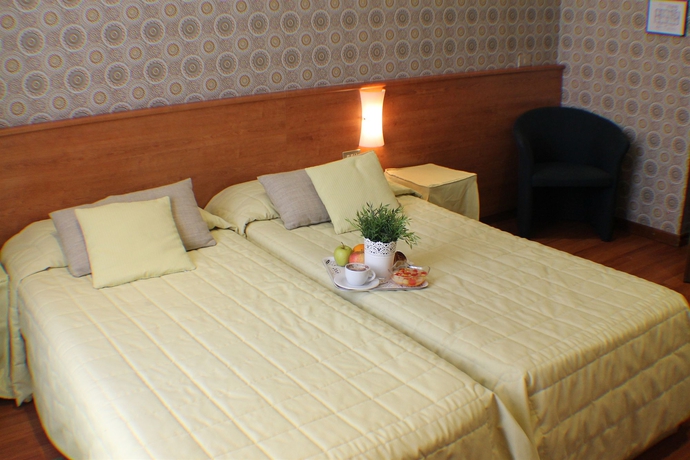 Imagen de la habitación del Hotel Bernina, Milán. Foto 5