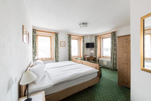 Imagen de la habitación del Hotel Bernina, PONTRESINA. Foto 6