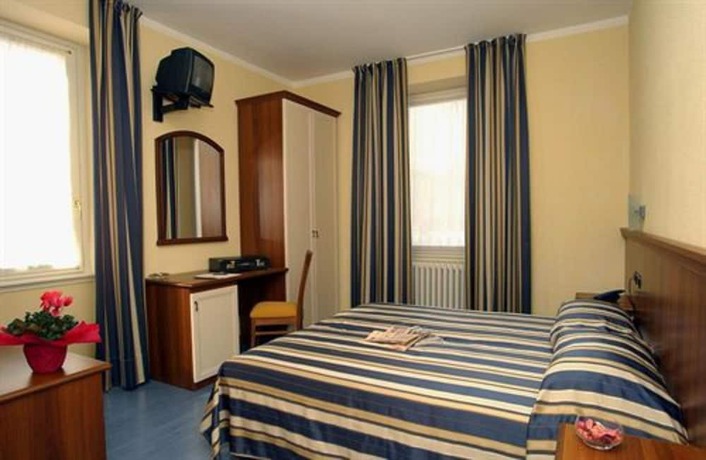 Imagen de la habitación del Hotel Bernina, Tirano. Foto 16